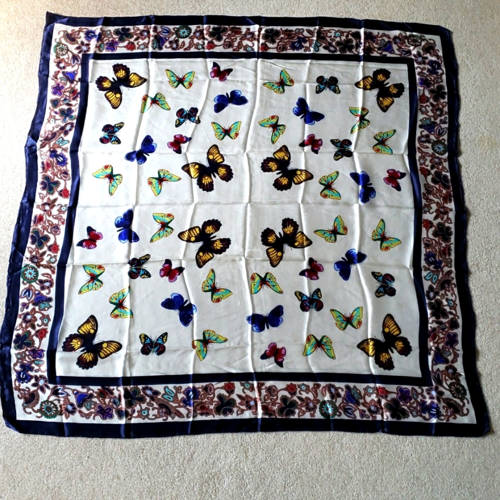 New 100% Silk Big Square Scarf/wrap. 42 in x 42 in